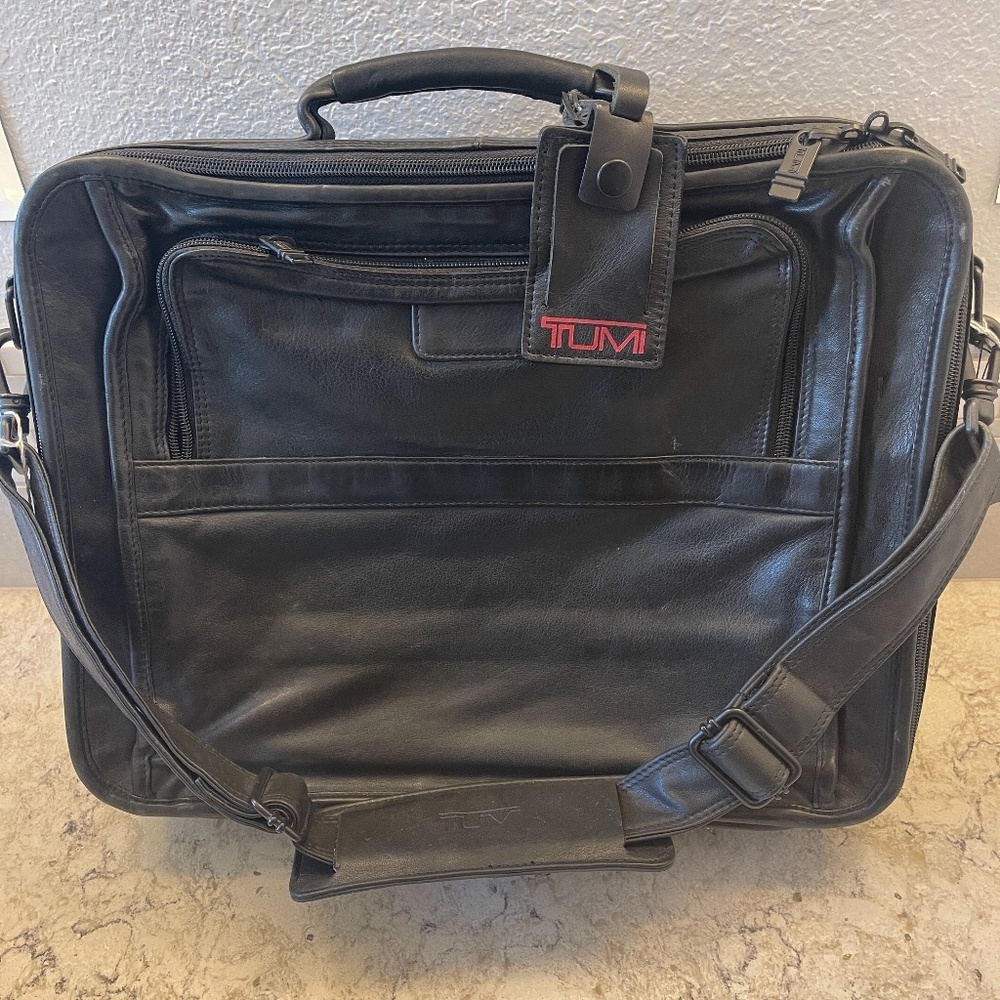 NWT -Tumi‎ The Safecase Computer Brief